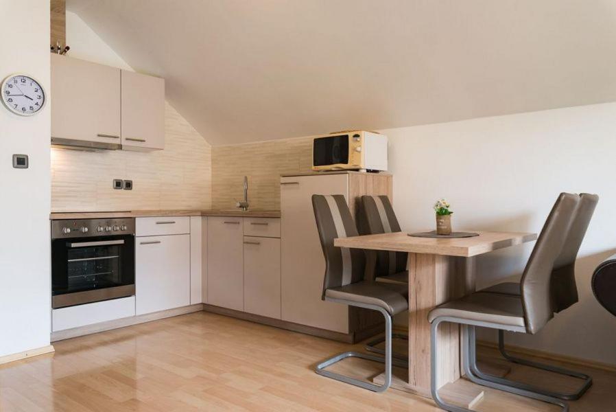 Apartma Jezerci Appartement Bled Kamer foto